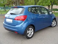 Used Kia Venga 125 HP (91 kW) 2015 Planet blue metallic Hatchback