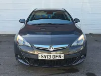 Begagnad Vauxhall Astra GTC SRi 140 HK (102 kW) 2013 Grå Halvkombi