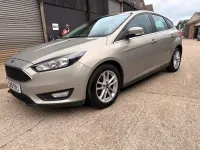 Used Ford Focus Zetec 125 HP (91 kW) 2015 Silver Hatchback