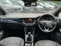 Used Vauxhall Astra SRi 150 HP (110 kW) 2017 Red Hatchback