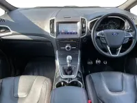 Used Ford S-MAX ST-Line 190 HP (139 kW) 2019 Red MPV