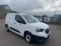 Used Vauxhall Combo Edition 100 HP (73 kW) 2021 White MPV