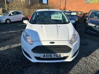 Used Ford Fiesta Zetec 2015 White Hatchback