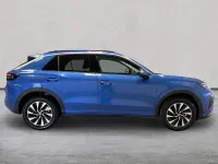 New VW T-Roc Life 150 HP (110 kW) 2026 Blue SUV