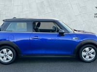 Used Mini Cooper Classic 134 HP (98 kW) 2019 Blue Hatchback