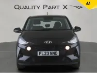 Usado Hyundai i10 SE 84 HP (61 kW) 2023 Preto Citadino