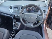 Used Hyundai i10 SE 87 HP (63 kW) 2018 Brown Hatchback