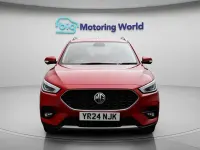 Używany MG ZS 2024 Czerwony SUV