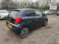Usado Citroën C1 Flair 82 CV (60 kW) 2016 Azul Utilitario