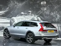 Used Volvo V90 CC Pro 2018 Silver Estate