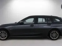 Begagnad BMW 330e 2022 Grå Kombi