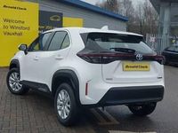 Used Toyota Yaris Hybrid 116 HP (85 kW) 2022 White Estate