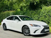 Used Lexus ES300H 2023 White Sedan