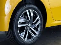 Used Peugeot 208 Allure+ 102 HP (75 kW) 2023 Yellow Hatchback