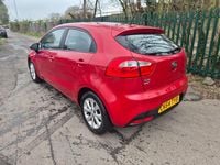 Used Kia Rio 85 HP (62 kW) 2014 Red Hatchback