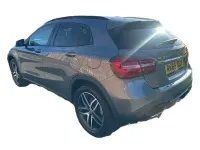 Usado Mercedes GLA180 Urban 122 HP (89 kW) 2019 Cinzento SUV