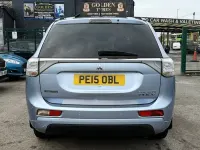 Begagnad Mitsubishi Outlander P-HEV 200 HK (147 kW) 2015 Blå Kombi
