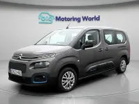 Usado Citroën e-Berlingo Feel 100 kW (136 HP) 2023 Cinzento Monovolume
