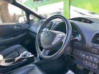 Used Nissan Leaf Tekna 30 kW (41 HP) 2017 White Hatchback