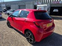 Used Toyota Yaris Hybrid Design 2016 Red Hatchback
