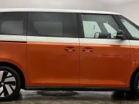 Usado VW ID. Buzz Pro 150 kW (204 HP) 2023 Branco Monovolume