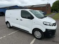 Used Vauxhall Vivaro Edition 100 HP (73 kW) 2020 White MPV