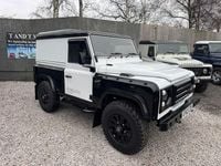 Used Land Rover Defender 122 HP (89 kW) 2012 White Hatchback