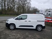 Used Citroën Berlingo 75 HP (55 kW) 2019 White MPV