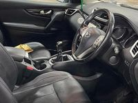 Used Nissan Qashqai Tekna 2016 Pure white SUV