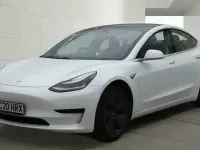 Used Tesla Model 3 Standard Range Plus 239 kW (325 HP) 2020 White Sedan