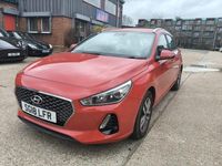 Used Hyundai i30 SE 120 HP (88 kW) 2018 Red Estate