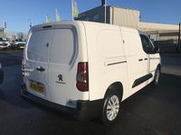 Used Peugeot Partner 100 HP (73 kW) 2020 White MPV