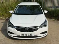 Used Vauxhall Astra 2018 White Estate