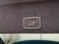 Used Volvo XC60 R-Design 190 HP (139 kW) 2017 Blue SUV