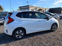 Used Honda Fit Hybrid 2015 White Hatchback