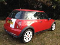 Used Mini ONE 90 HP (66 kW) 2006 Red Hatchback