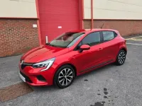 Used Renault Clio V Iconic 90 HP (66 kW) 2022 Red Hatchback