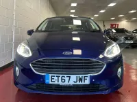 Begagnad Ford Fiesta Titanium 100 HK (73 kW) 2018 Blå Halvkombi