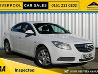 Used Vauxhall Insignia 140 HP (102 kW) 2011 White Hatchback