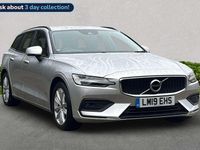 Usado Volvo V60 Momentum 150 HP (110 kW) 2019 Prateado Carrinha