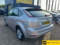 Used Ford Focus Zetec 100 HP (73 kW) 2009 Silver Hatchback