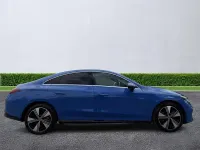 Begagnad Mercedes CLA 250+ 200 kW (272 HK) 2025 Blå Sedan