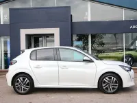 Second-hand Peugeot 208 Allure Premium 101 CP (74 kW) 2021 Alb Hatchback