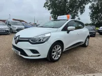 Used Renault Clio Dynamique 75 HP (55 kW) 2017 White Hatchback