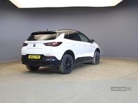 Used Vauxhall Grandland X SRi 130 HP (95 kW) 2022 White SUV