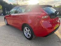 Used Volvo V40 SE 115 HP (84 kW) 2014 Red Hatchback