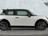 Used Mini Cooper S Hatch 201 HP (147 kW) 2025 White Hatchback