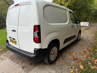 Używany Vauxhall Combo Edition 100 KM (73 kW) 2019 Biały Minivan