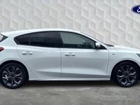 Used Ford Focus ST-Line 123 HP (90 kW) 2024 White Hatchback