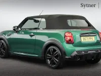 Usado Mini Cooper Sport 134 CV (98 kW) 2021 Verde Utilitario
